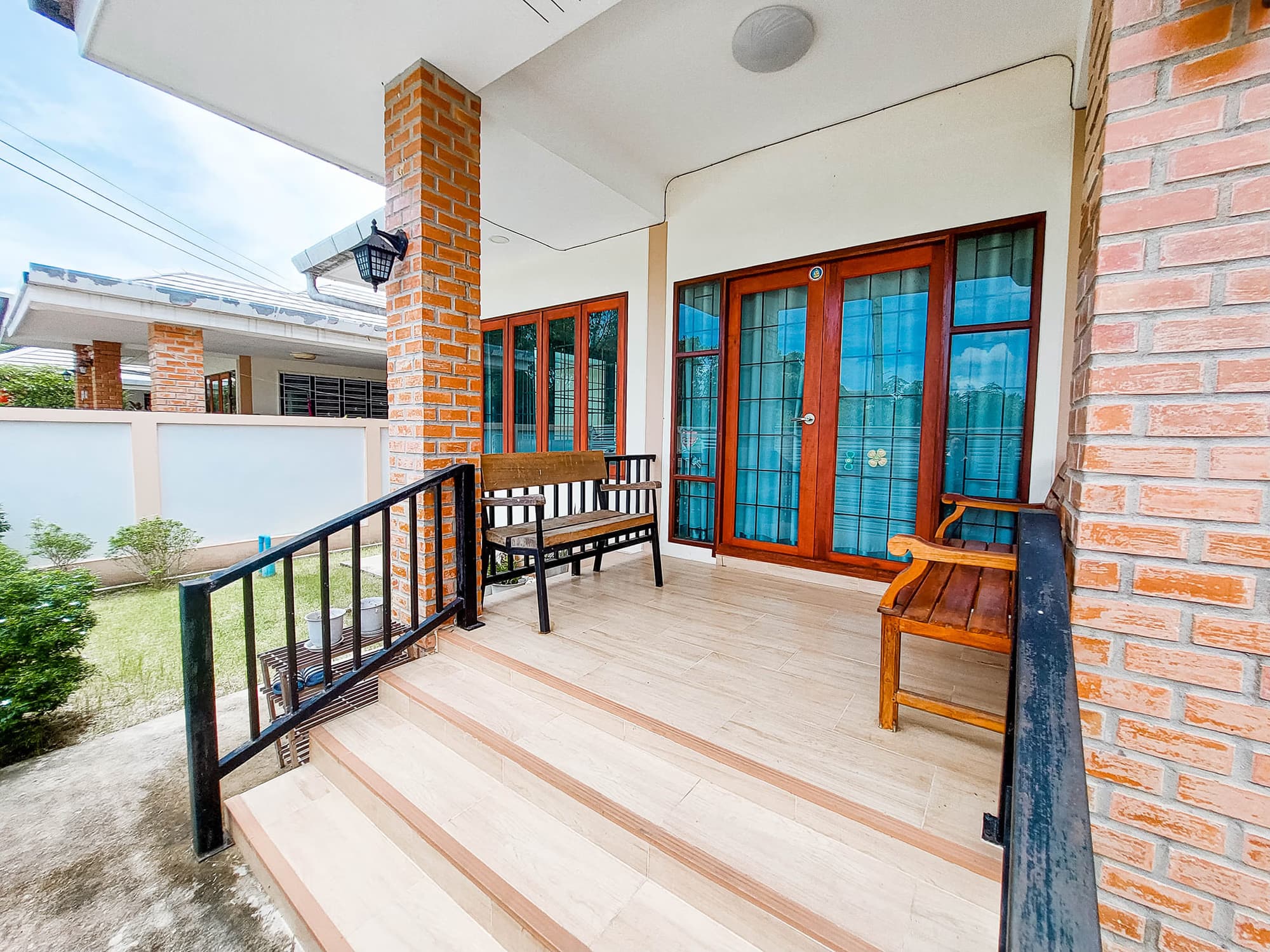 3 Bed House for Rent in Hang Dong - Image 11
