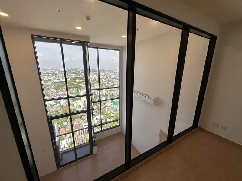 1 Bedroom Condo