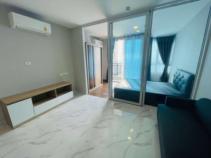 1 Bed Condo for Sale in Huai Khwang