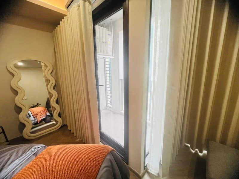 Studio Condo for Rent in Bang Rak
