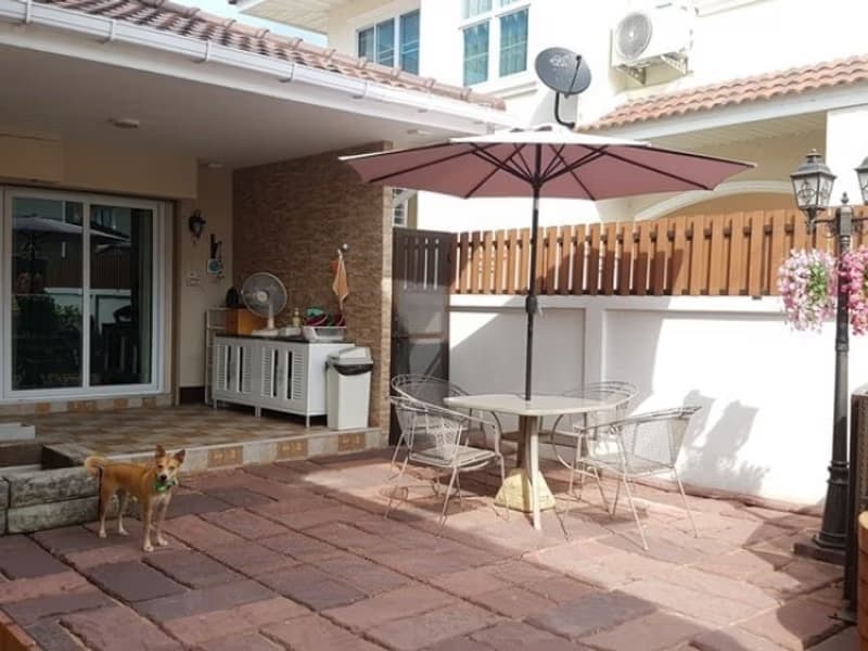 5 Bed House for Sale in San Kamphaeng