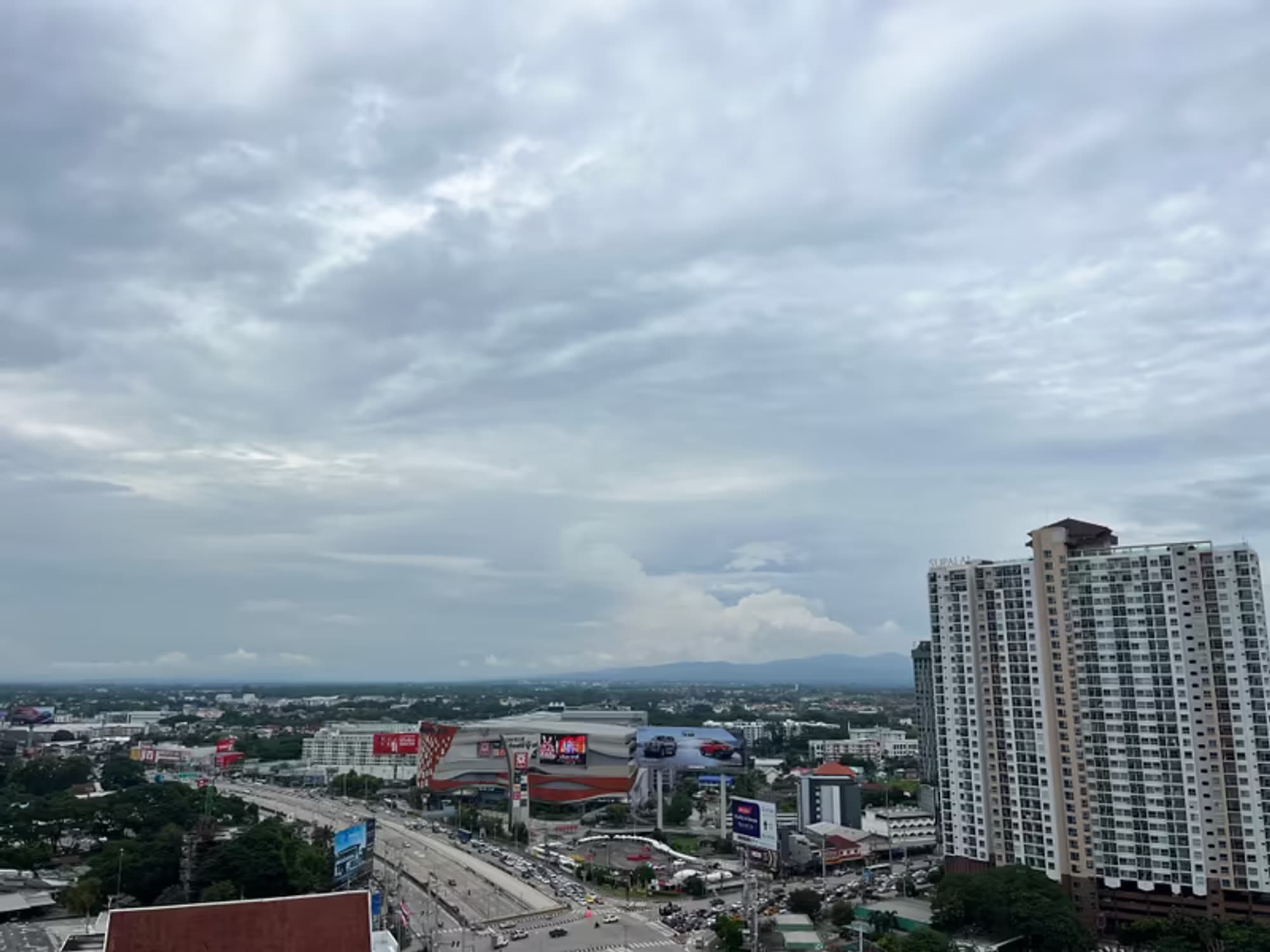 1 Bedroom Condo for Rent at Supalai Monte 1 - Image 2