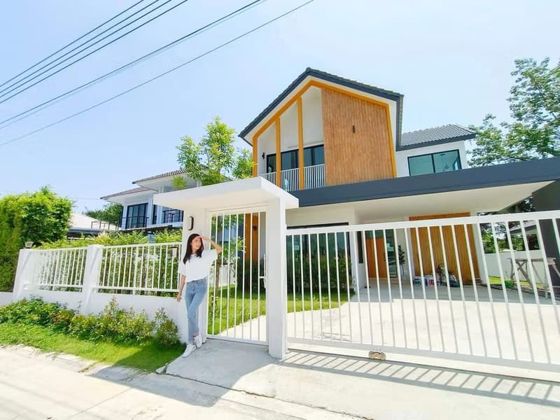 House for Sale in San Sai Luang, San Sai.