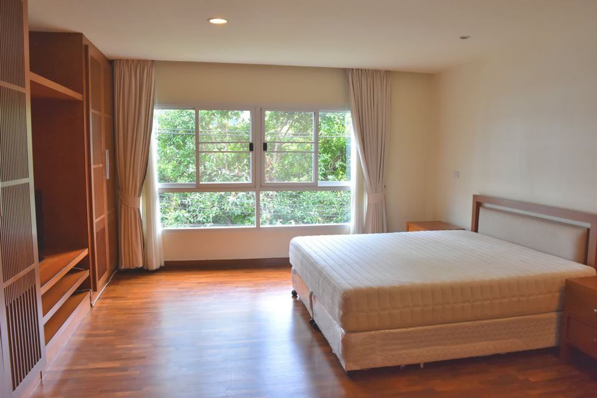 3 Bed Condo for Rent in Sathon - Image 29