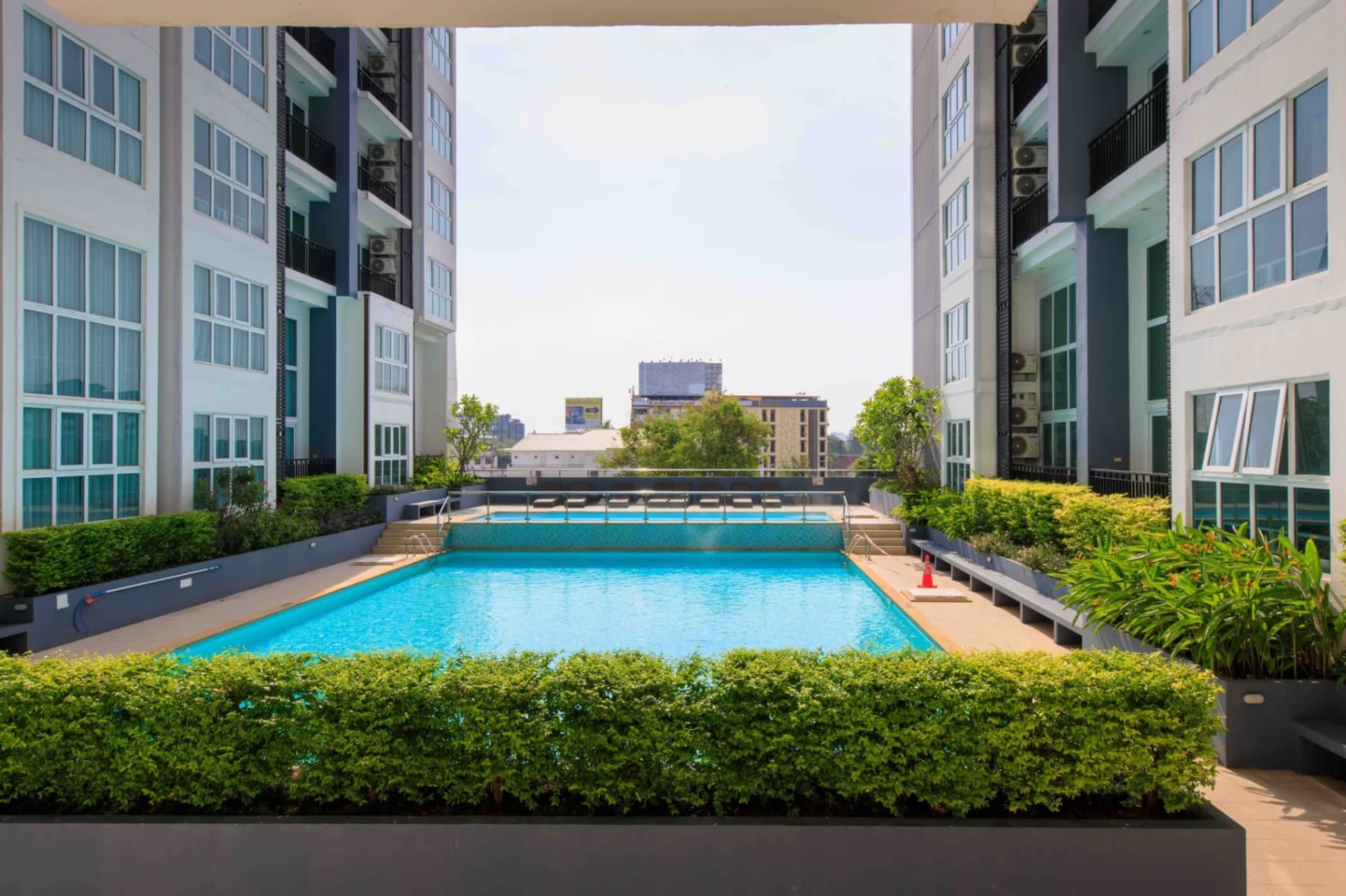 1 Bed Condo for Rent and Sale in Mueang Chiang Mai - Image 1