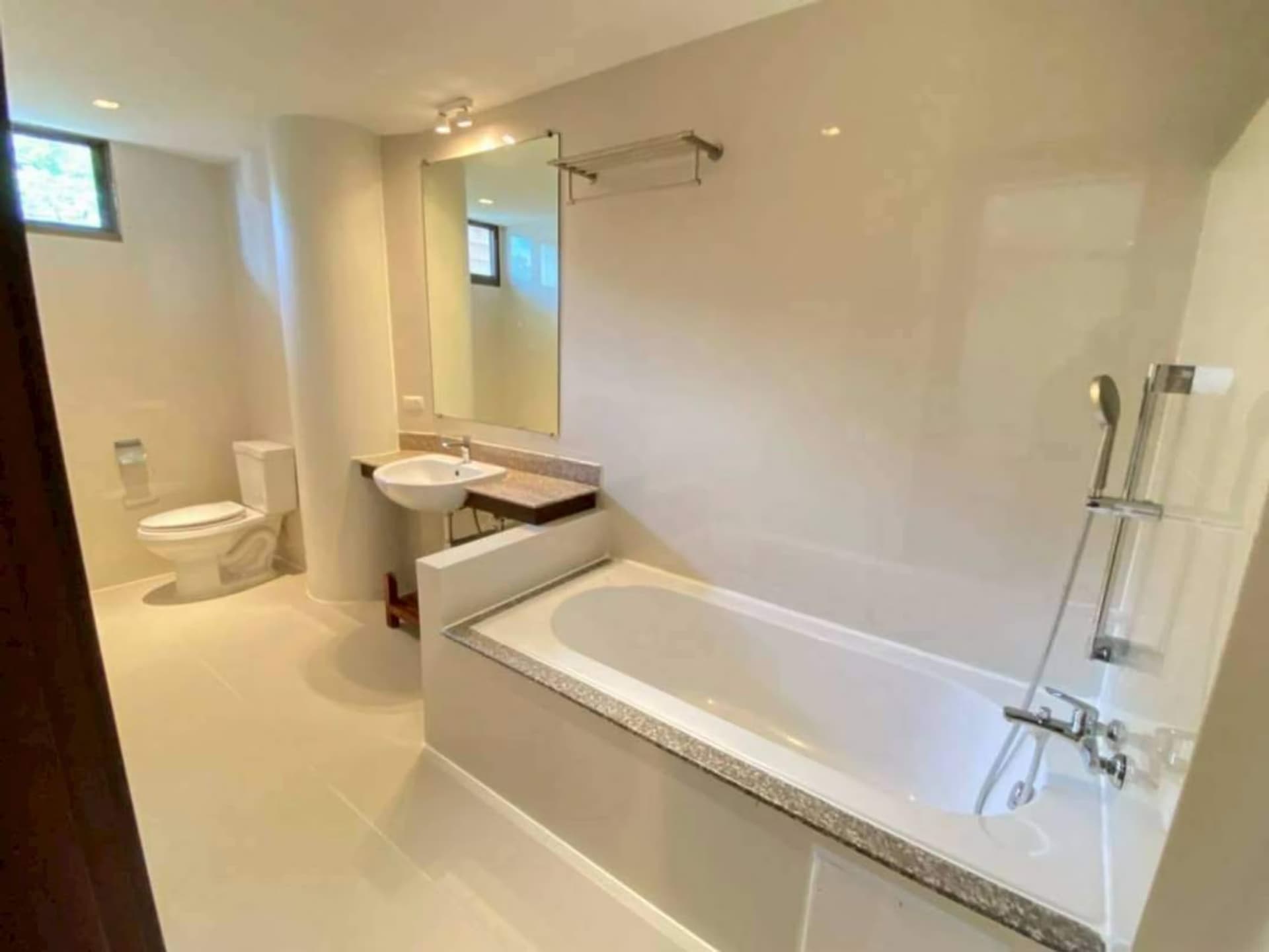 2 Bed Condo for Rent in Watthana - Image 7