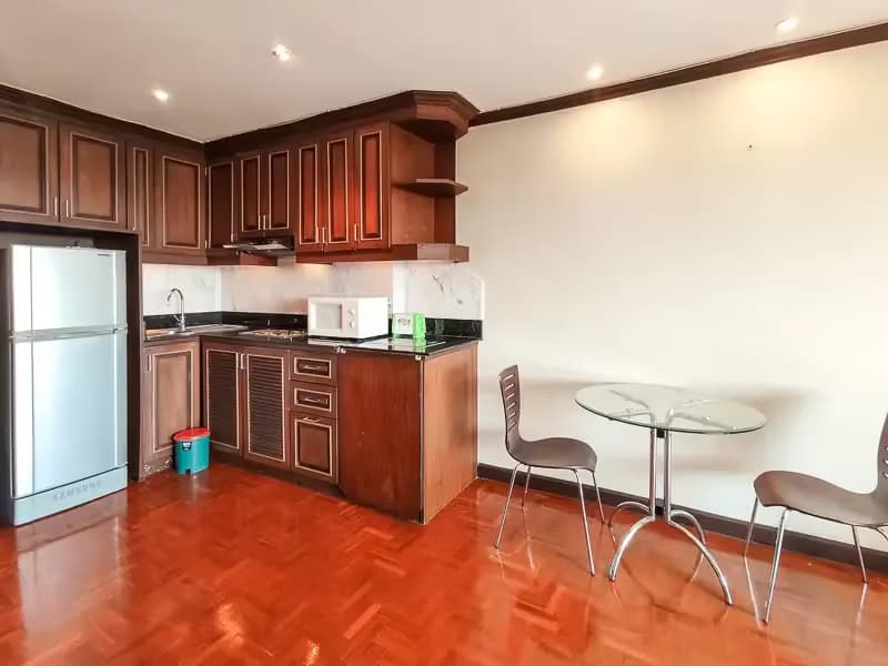 1 Bedroom Condo