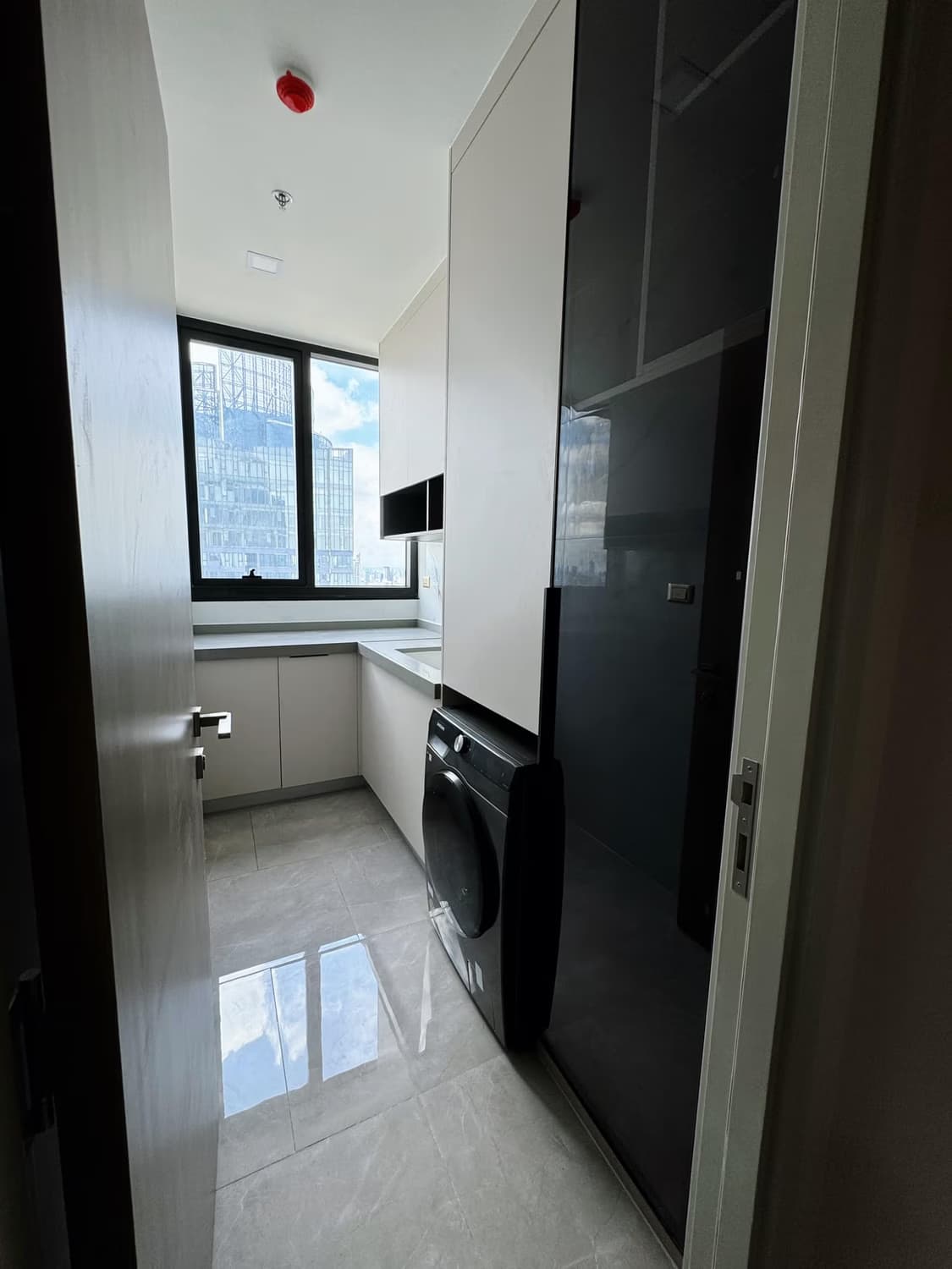 4 ห้องนอน Condo สำหรับ จำหน่าย ใกล้ Phra Ram 9 MRT - Image 8