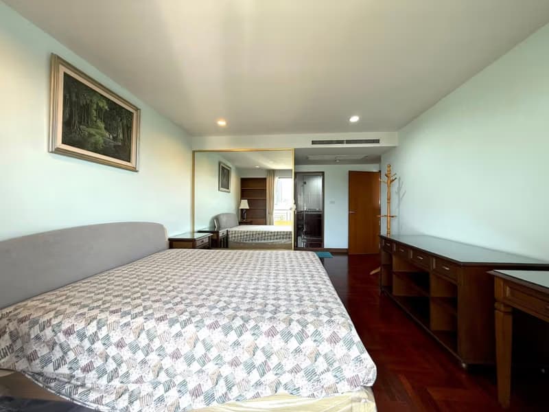 2 Bed Condo for Rent in Sathon