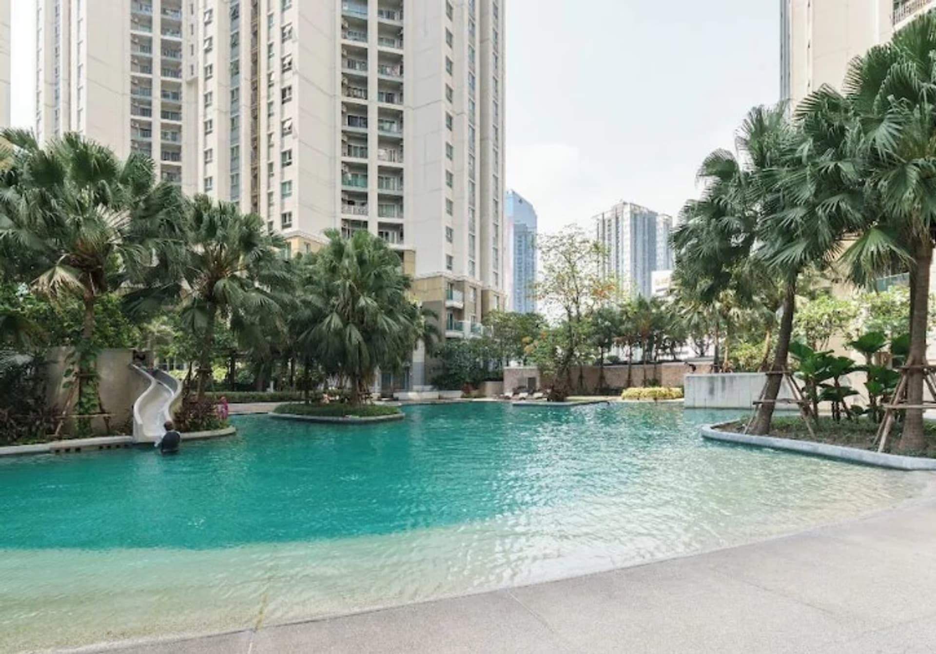 3 ห้องนอน คอนโด สำหรับ ขาย ใน Huai Khwang - Image 6
