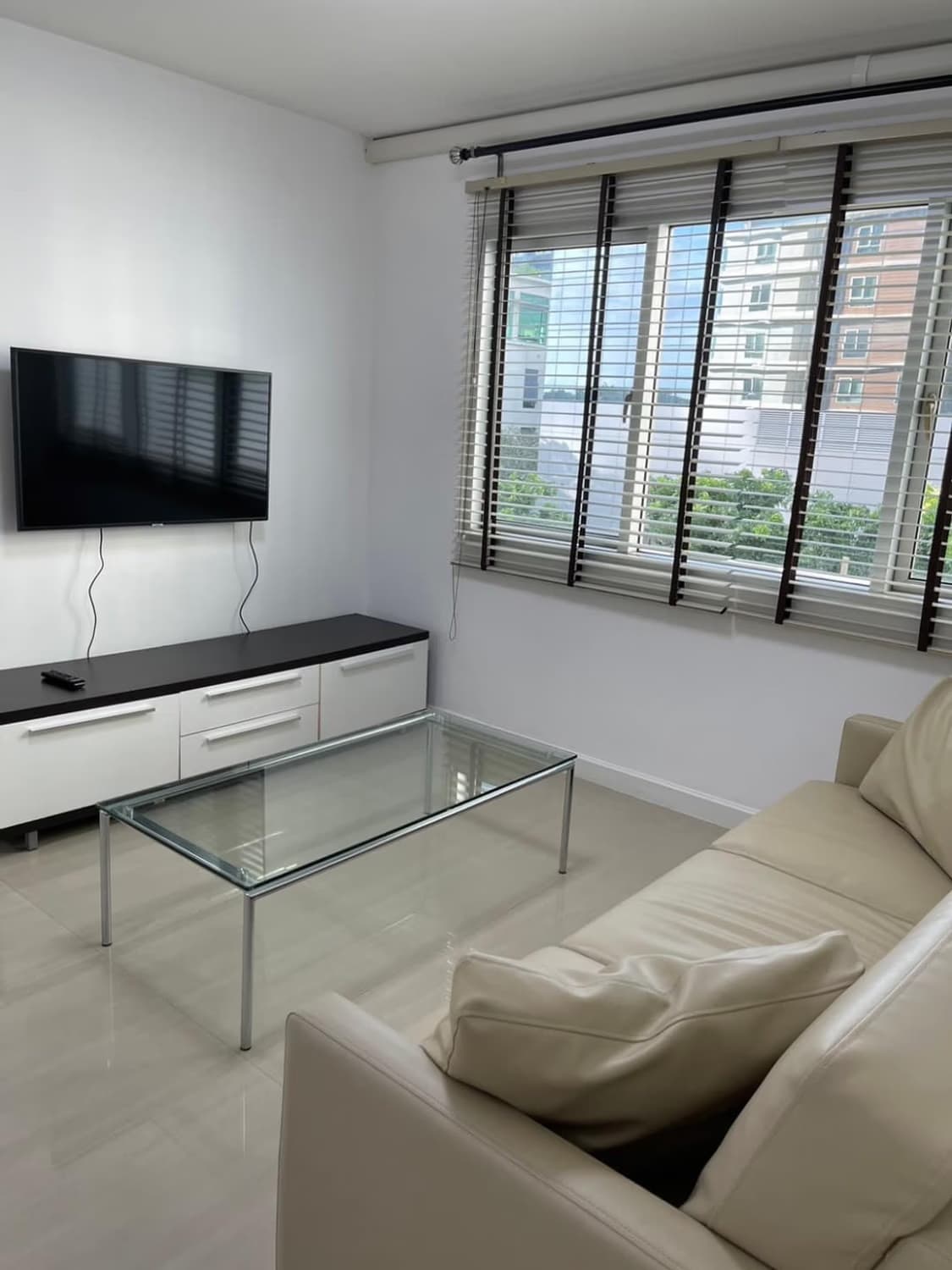 1 ห้องนอน Condo สำหรับ จำหน่าย ใน คลองเตย - Image 1