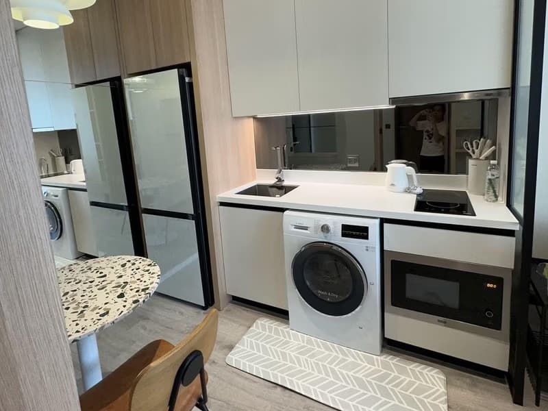 1 Bedroom Condo