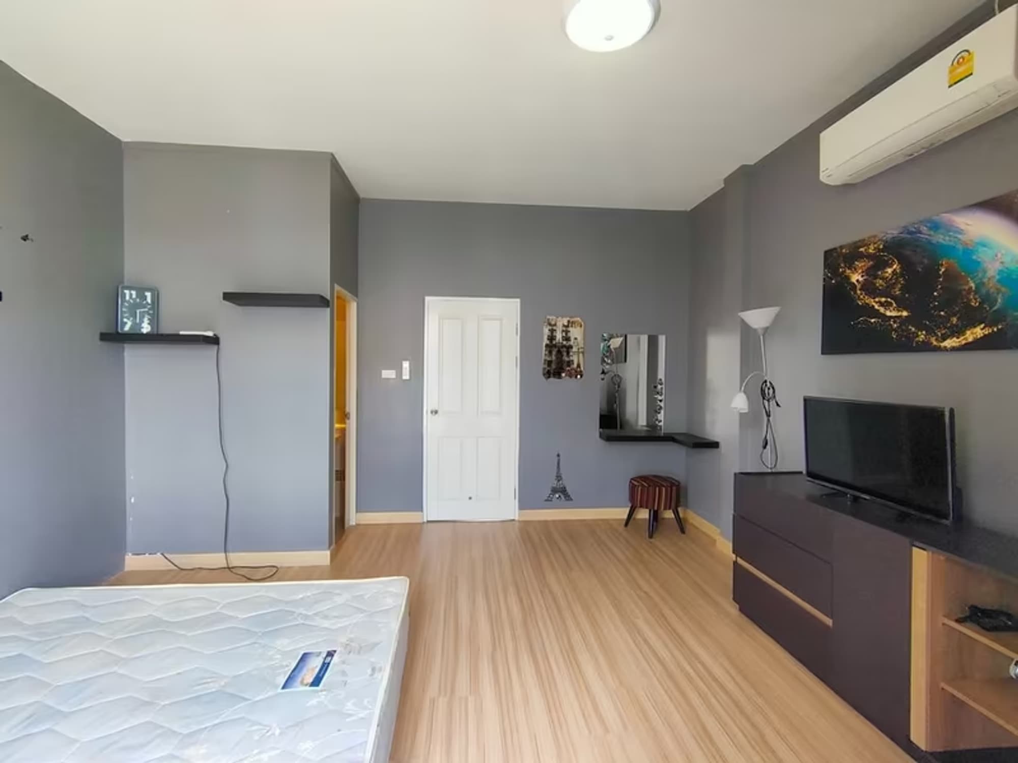 3 Bedroom House - Image 8