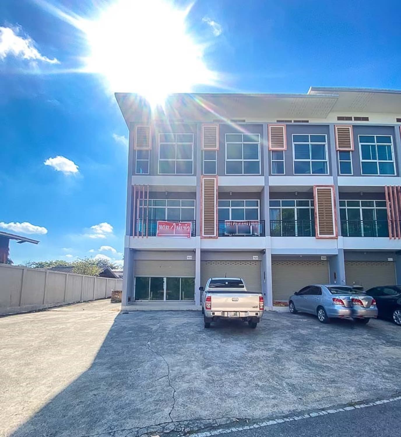 House for Sale, Rent in Hang Dong, Hang Dong. - Image 1