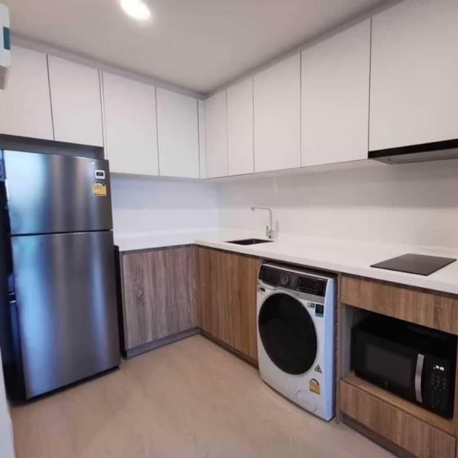 1 Bedroom Condo - Image 1