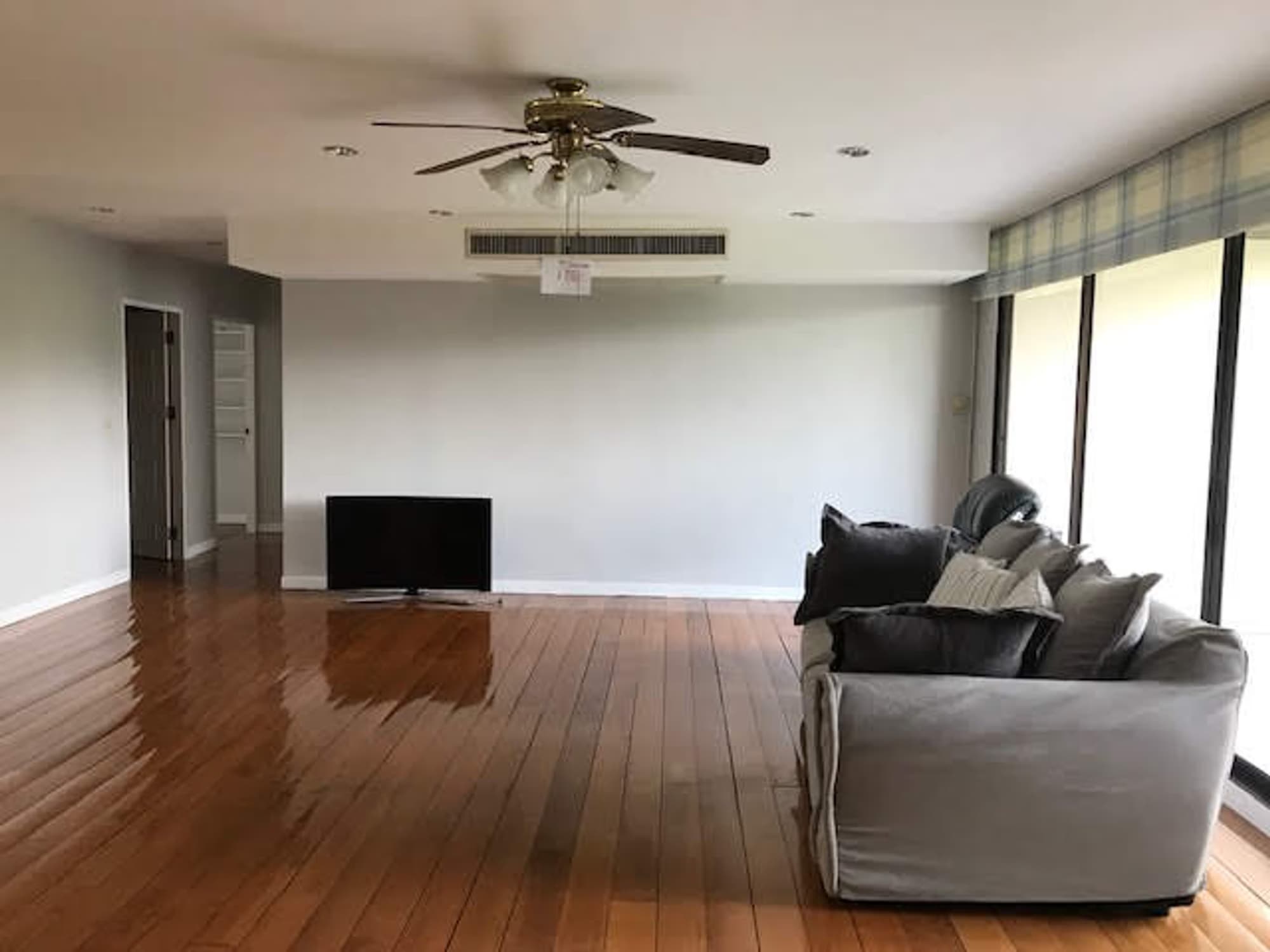 3 Bed Condo for Sale  Near Asok BTS - Image 1
