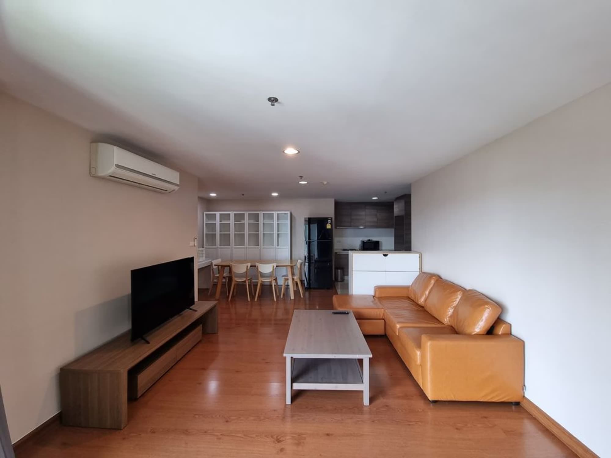 2 Bed Condo for Rent  Near Phra Ram 9 MRT - Image 1