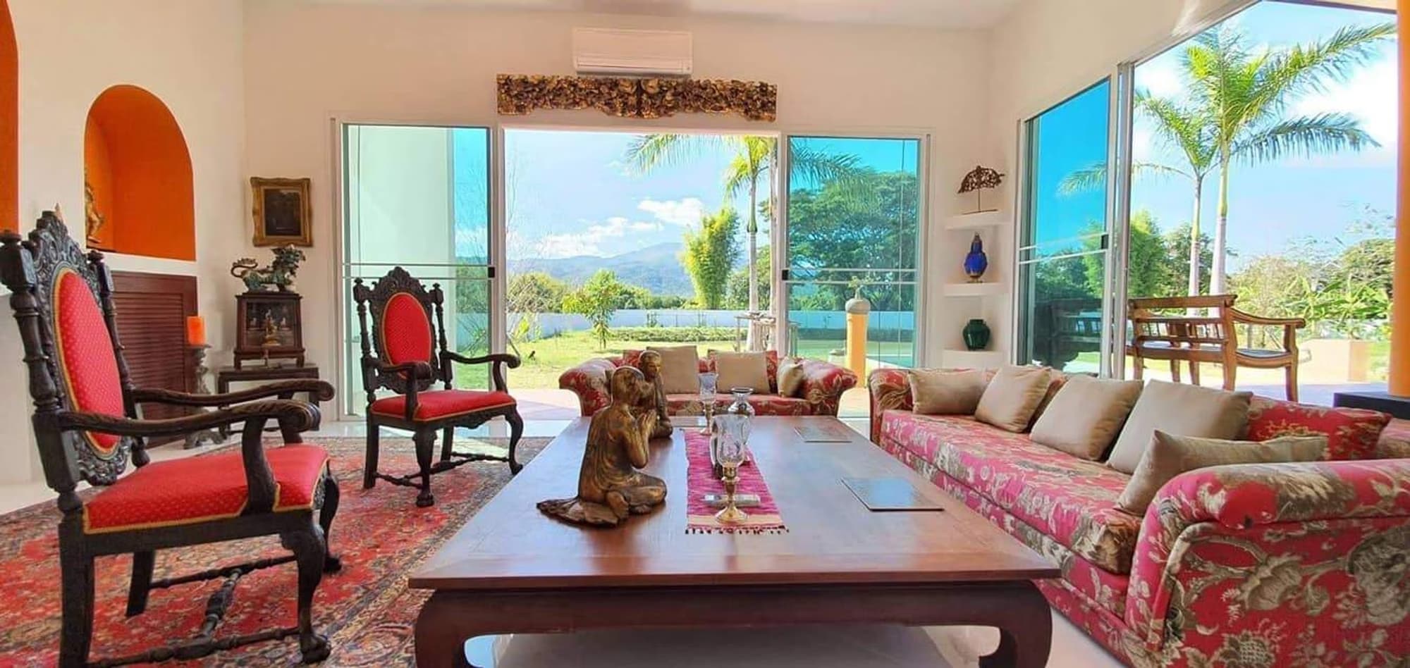 6 Bedroom House - Image 8