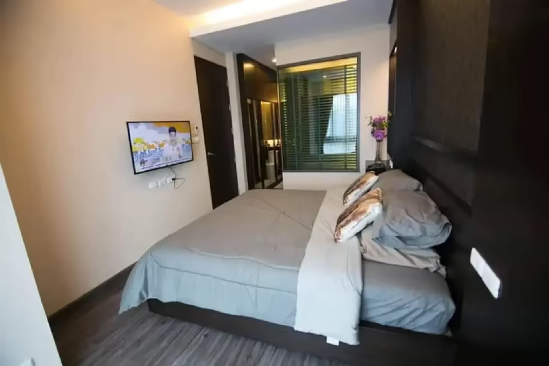 1 Bedroom Condo - Image 6