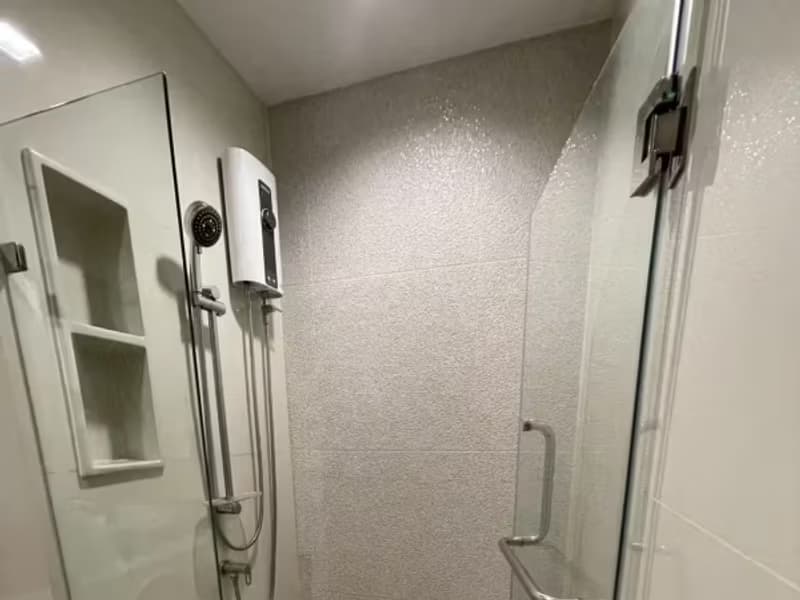 1 Bedroom Condo