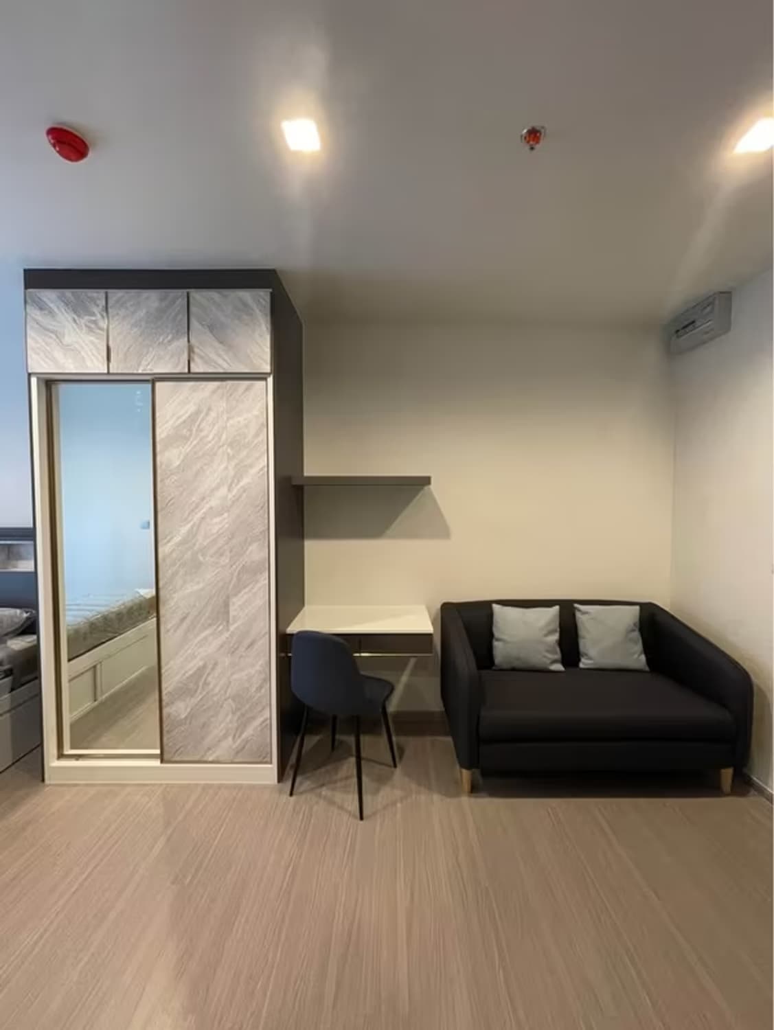  - Image 1