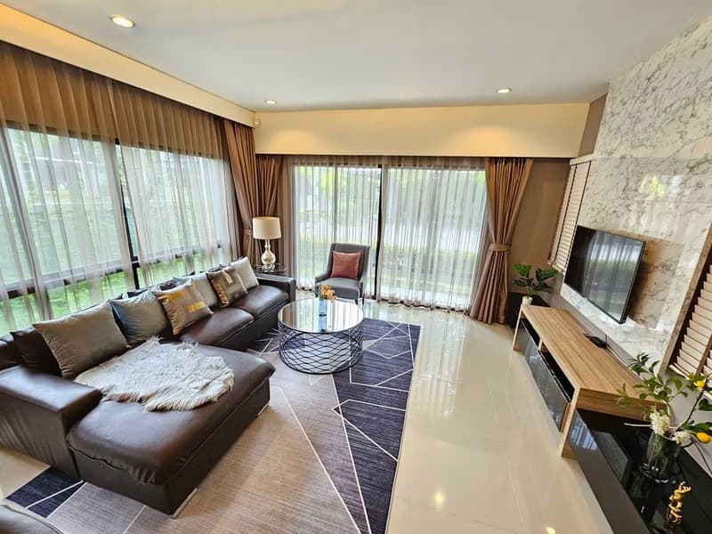 4 Bed House for Rent in Prawet