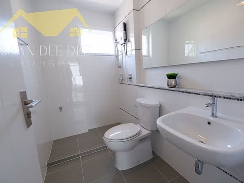 4 Bed House for Rent in San Kamphaeng District