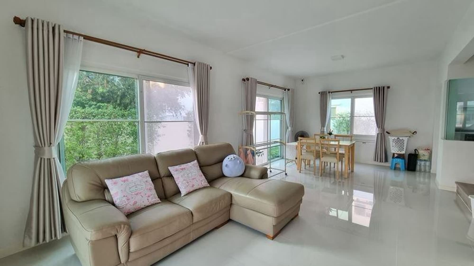 3 Bed House for Rent in Bang Phli - Image 2