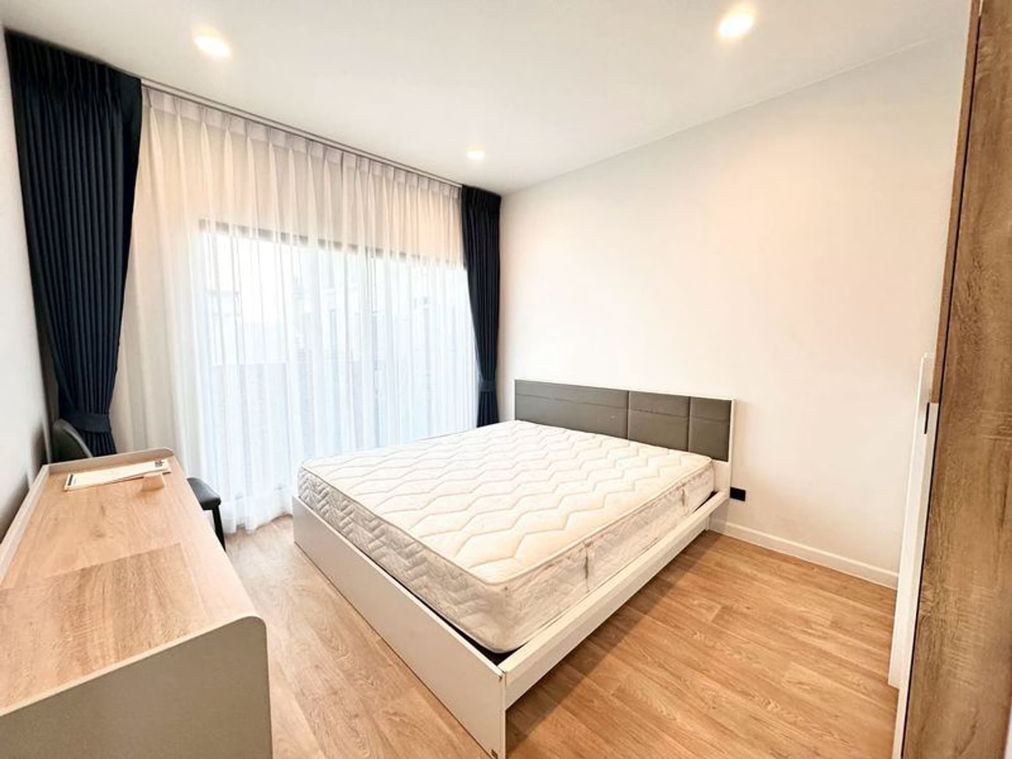 4 Bed House for Rent in Bang Kapi - Image 14
