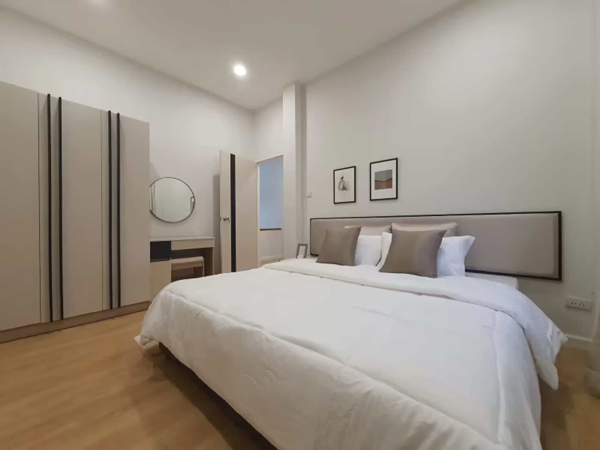 4 Bedroom House - Image 24