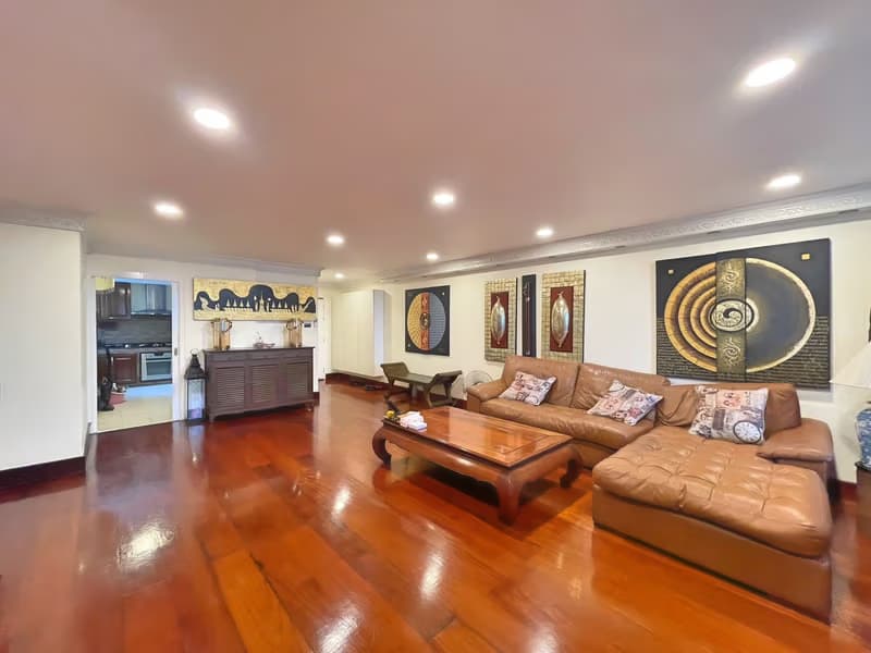 2 Bed Condo for Sale in Watthana