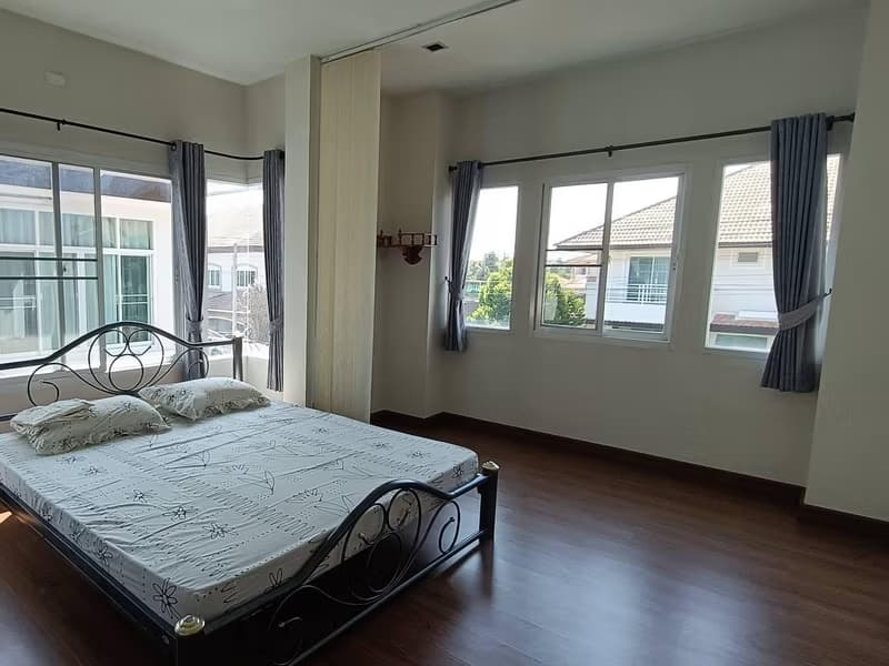 3 Bed House for Rent in Saraphi