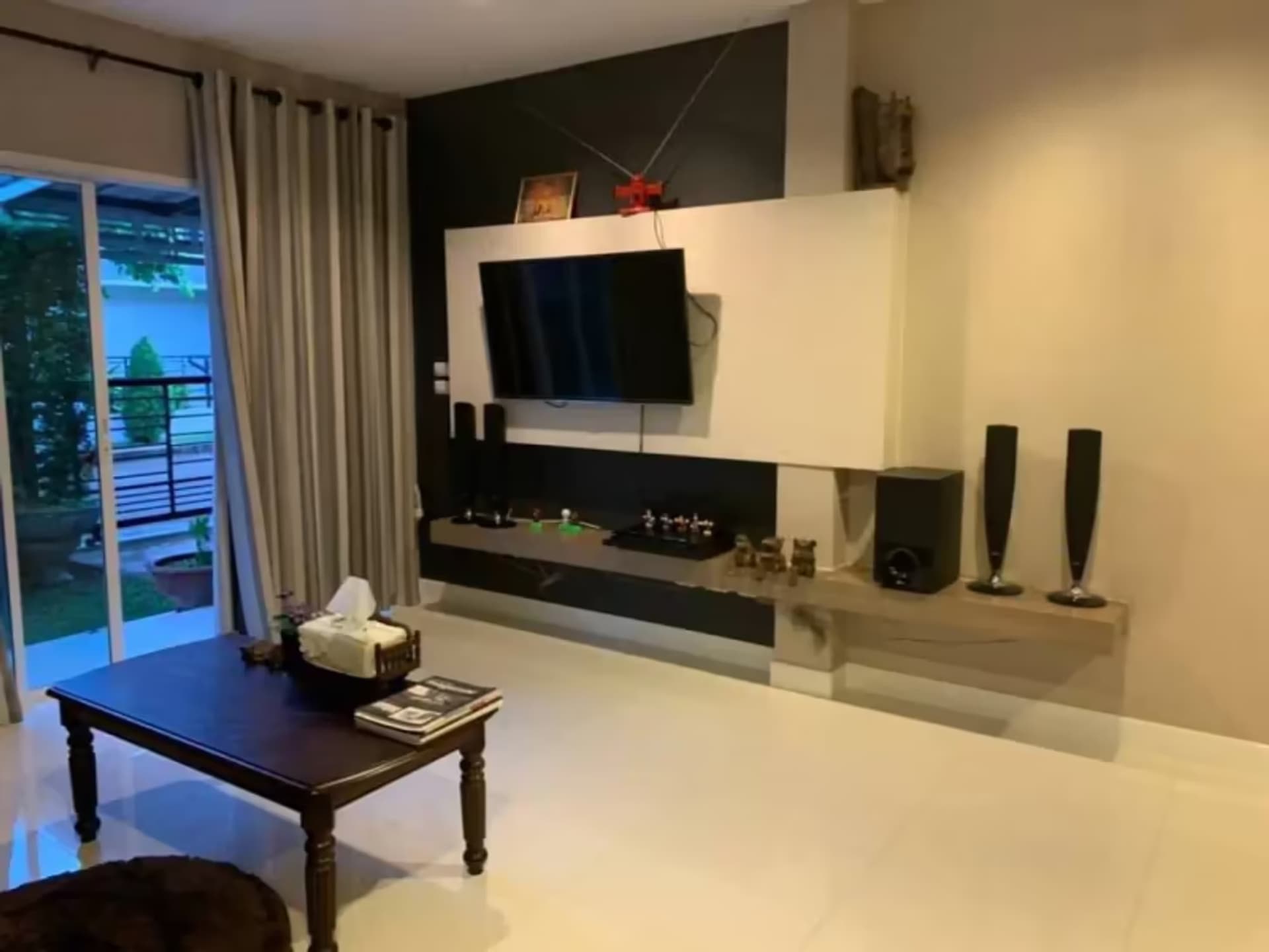 3 Bedroom House - Image 9