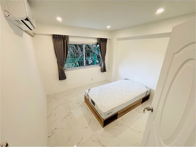 2 Bed Condo for Rent in Khlong Toei