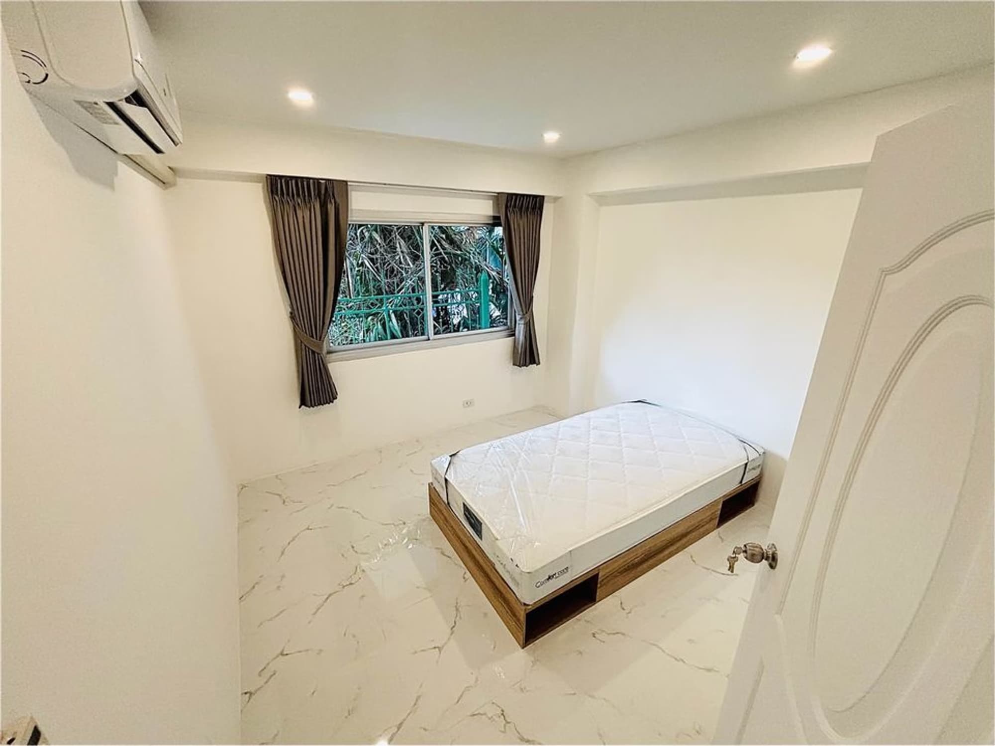 2 ห้องนอน Condo สำหรับ จำหน่าย ใน คลองเตย - Image 6