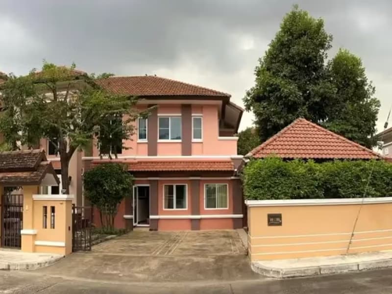 5 Bedroom House