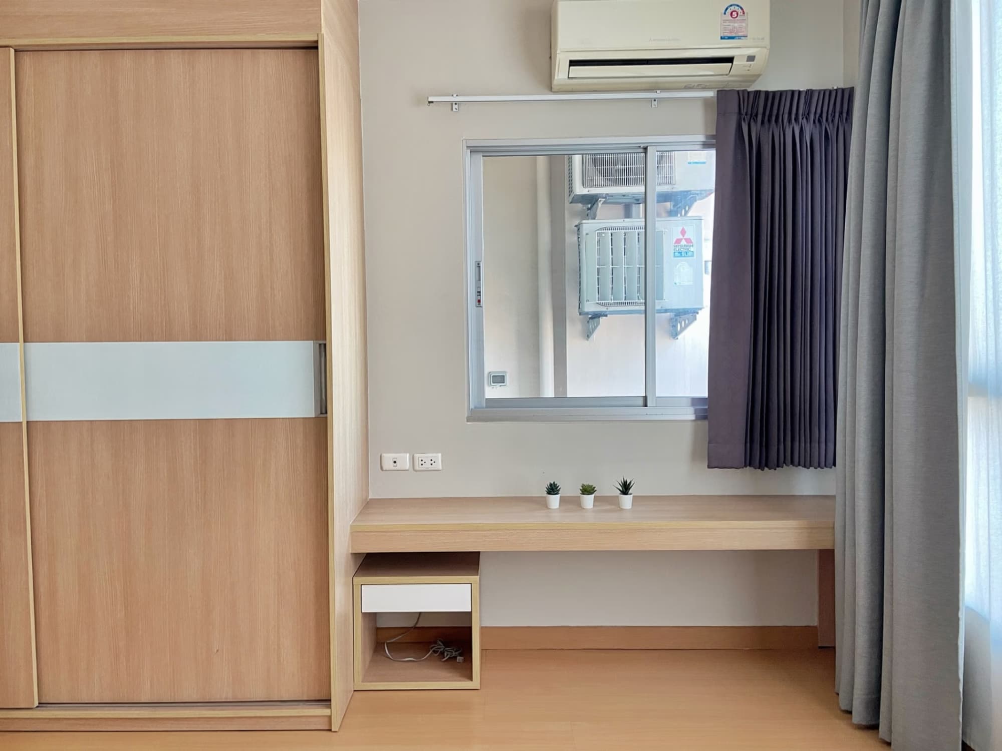 1 Bed Condo for Sale in Watthana - Image 2