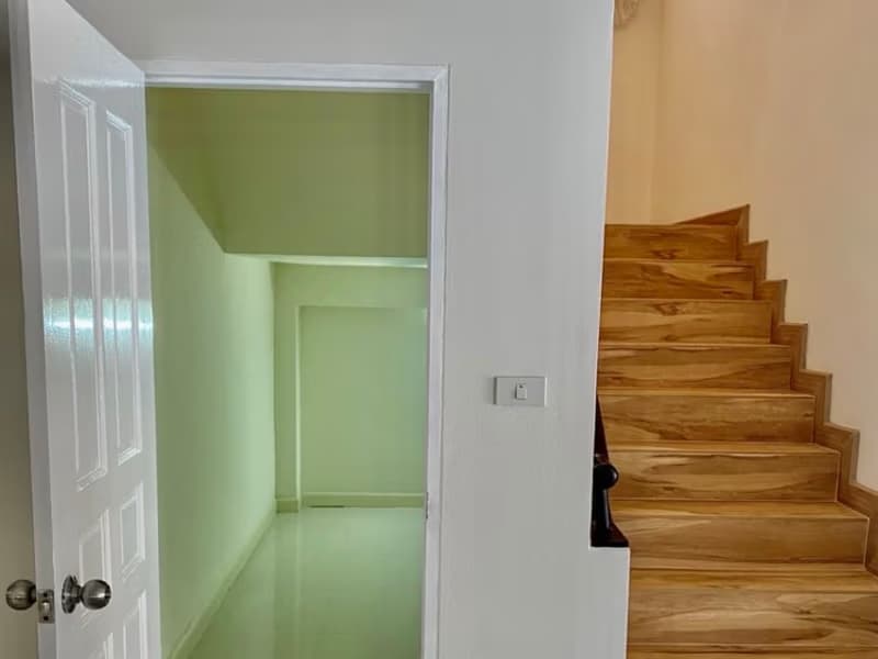 5 Bed House for Rent and Sale in San Kamphaeng