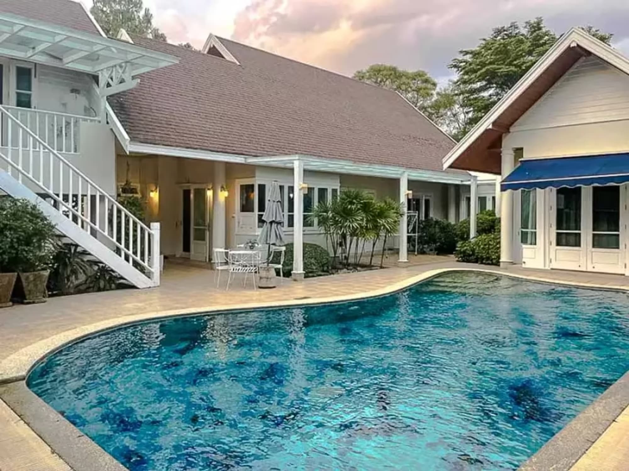 5 Bedroom House - Image 1