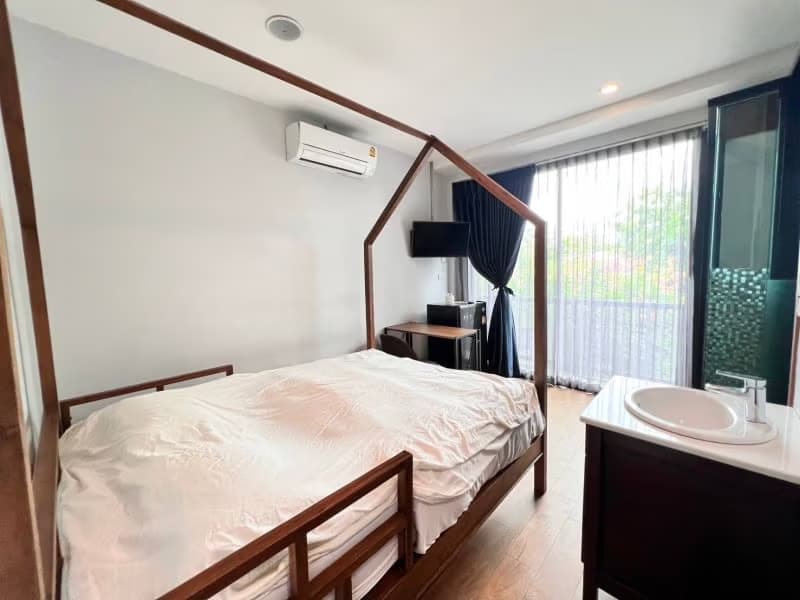 7 Bed House for Rent and Sale in Mueang Chiang Mai