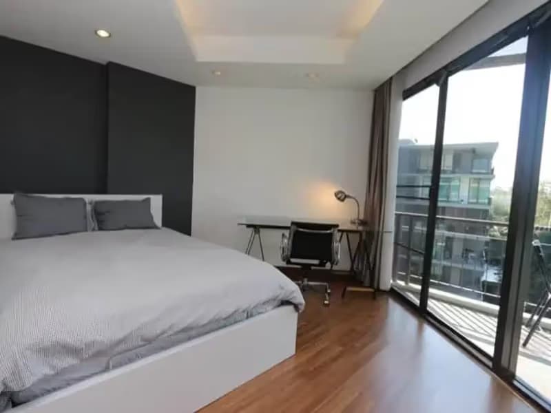 1 Bedroom Condo
