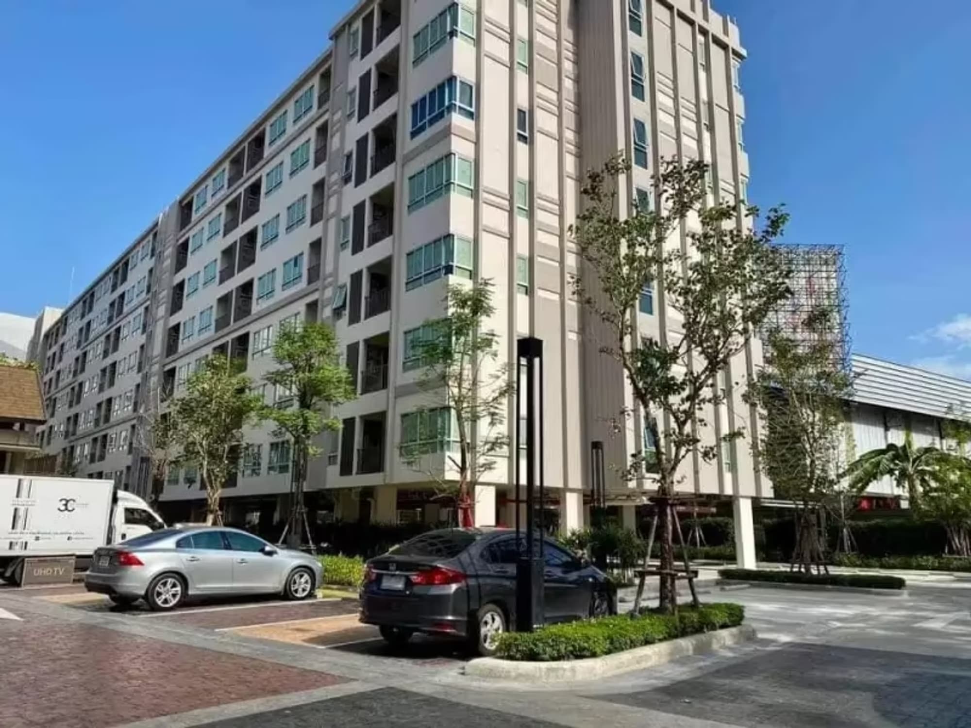 1 Bedroom Condo - Image 5