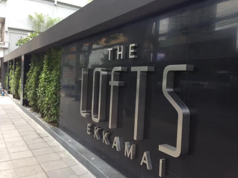 1 Bed Condo for Sale  Near Ekkamai BTS