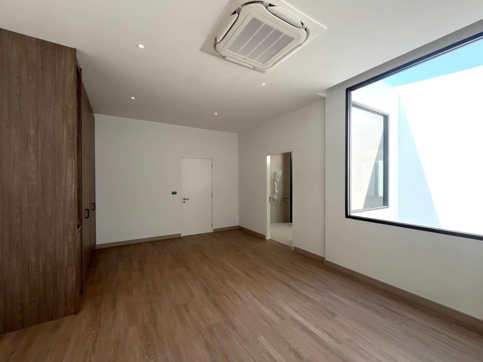 3 Bed House for Sale in Phaya Thai - Image 20