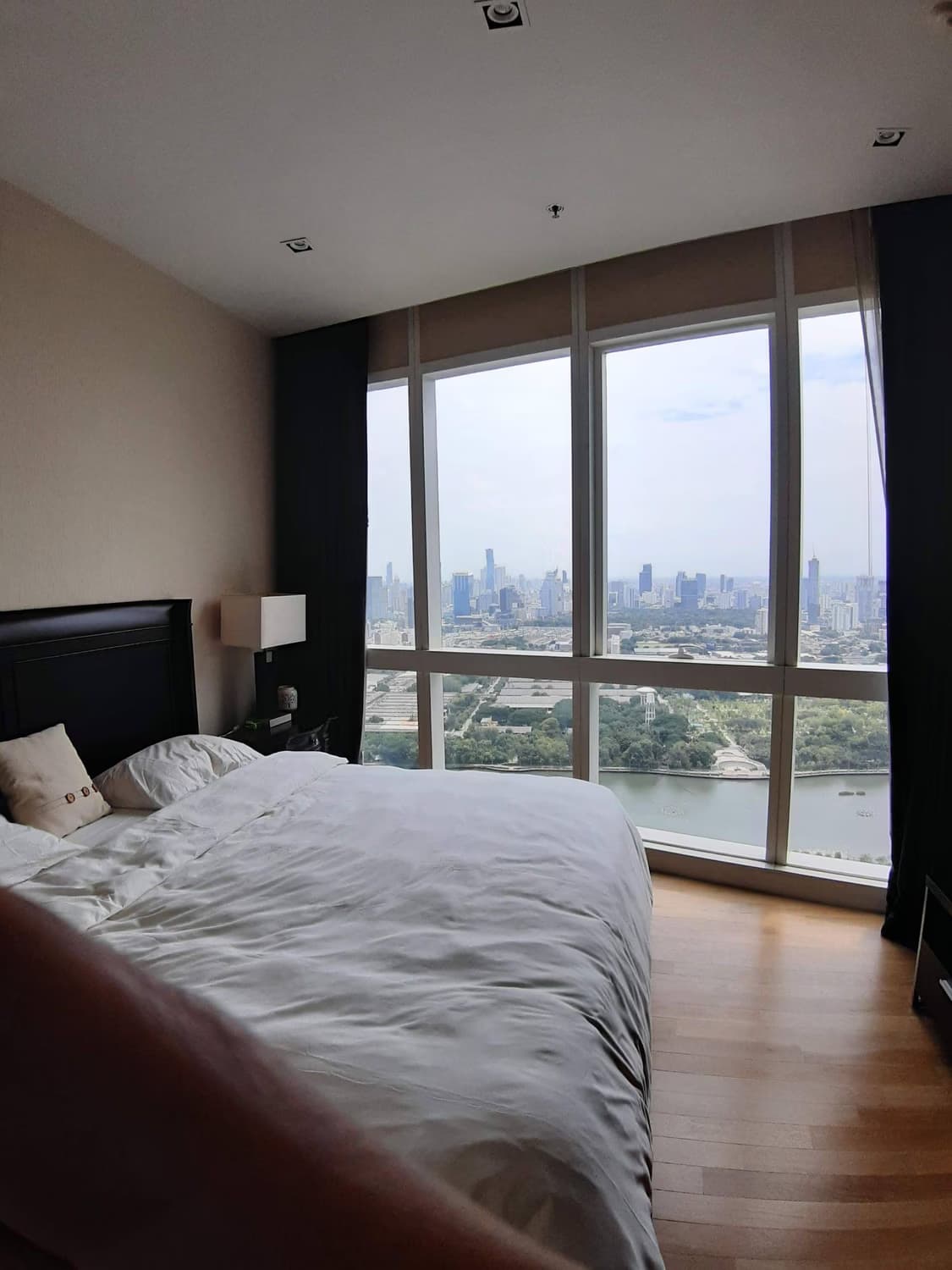 3 Bed Condo for Rent in Khlong Toei - Image 9
