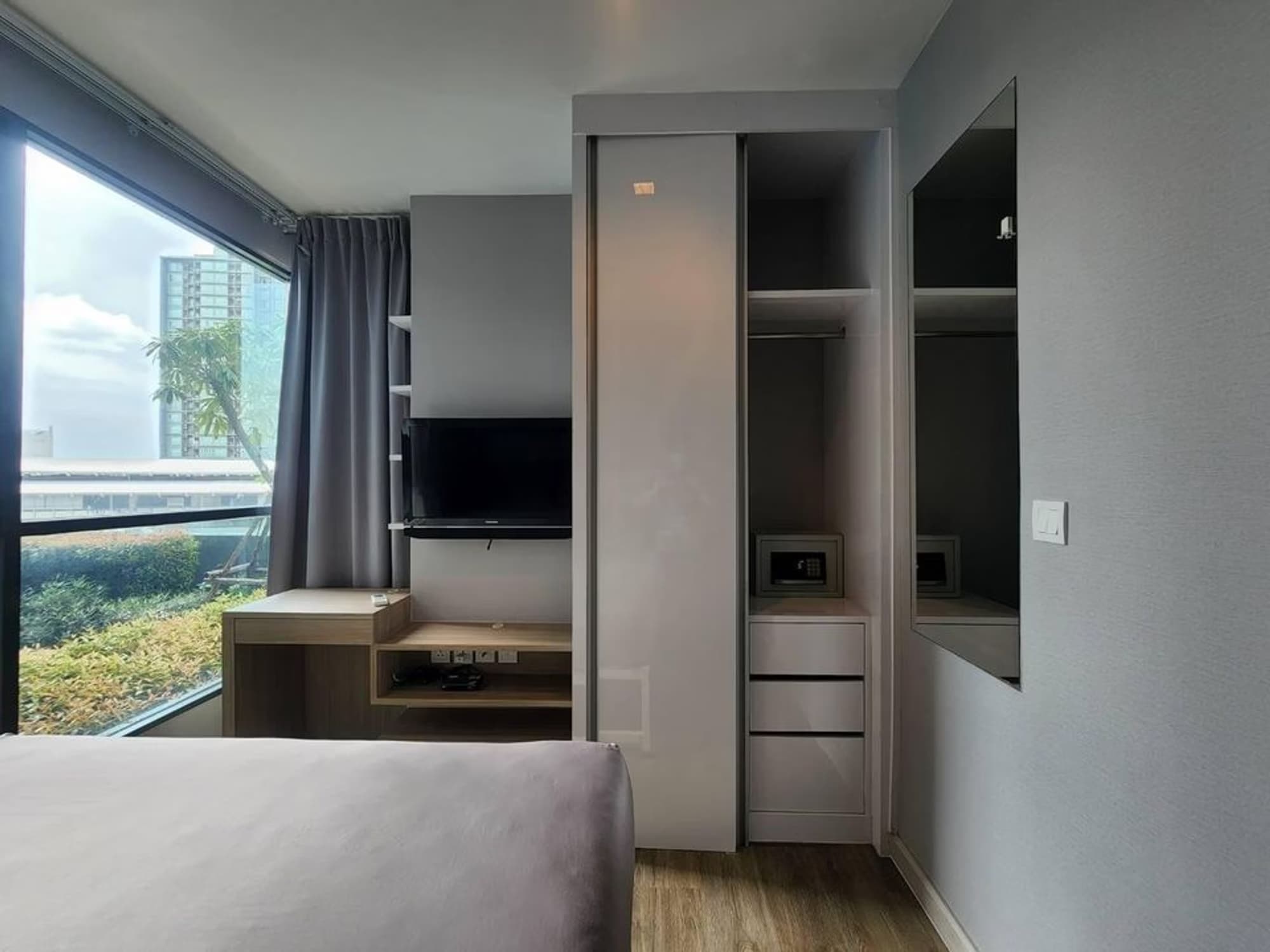 2 Bed Condo for Rent and Sale  Near Krung Thon Buri BTS - Image 5