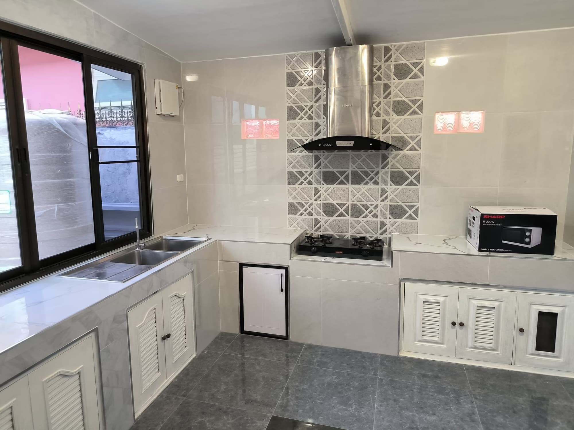 4 Bed House for Rent and Sale in San Sai - Image 7