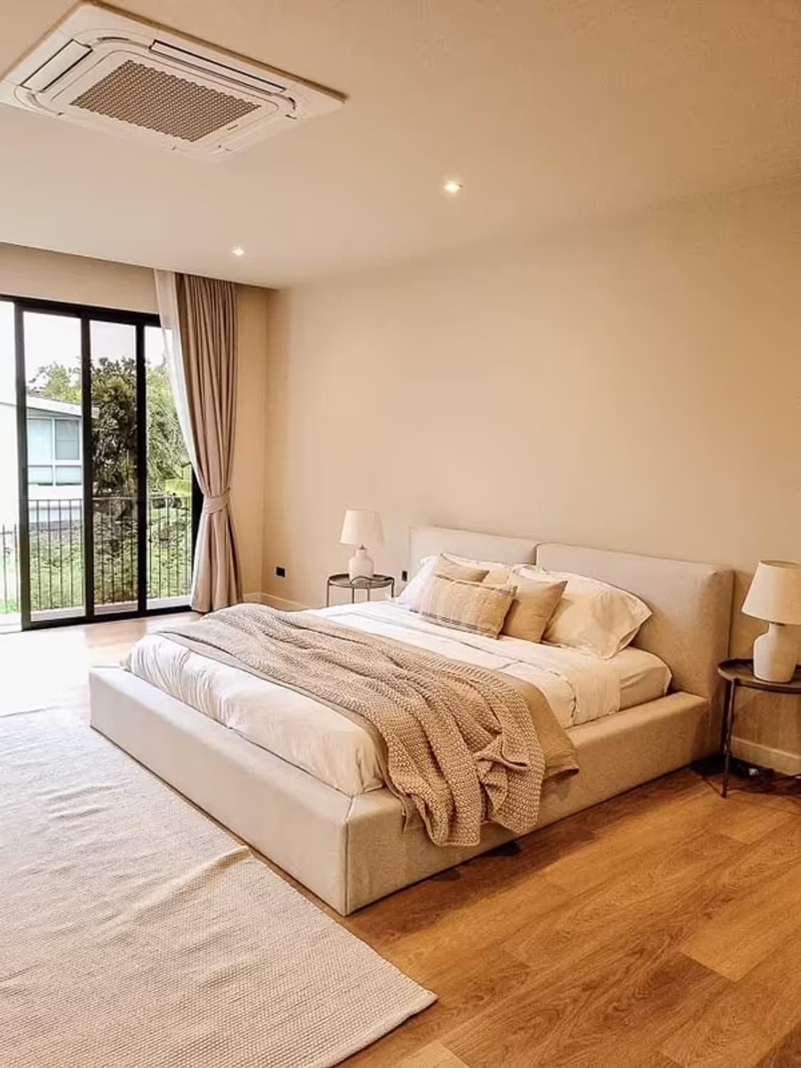 3 Bedroom House for Rent in Bangkok - Image 17