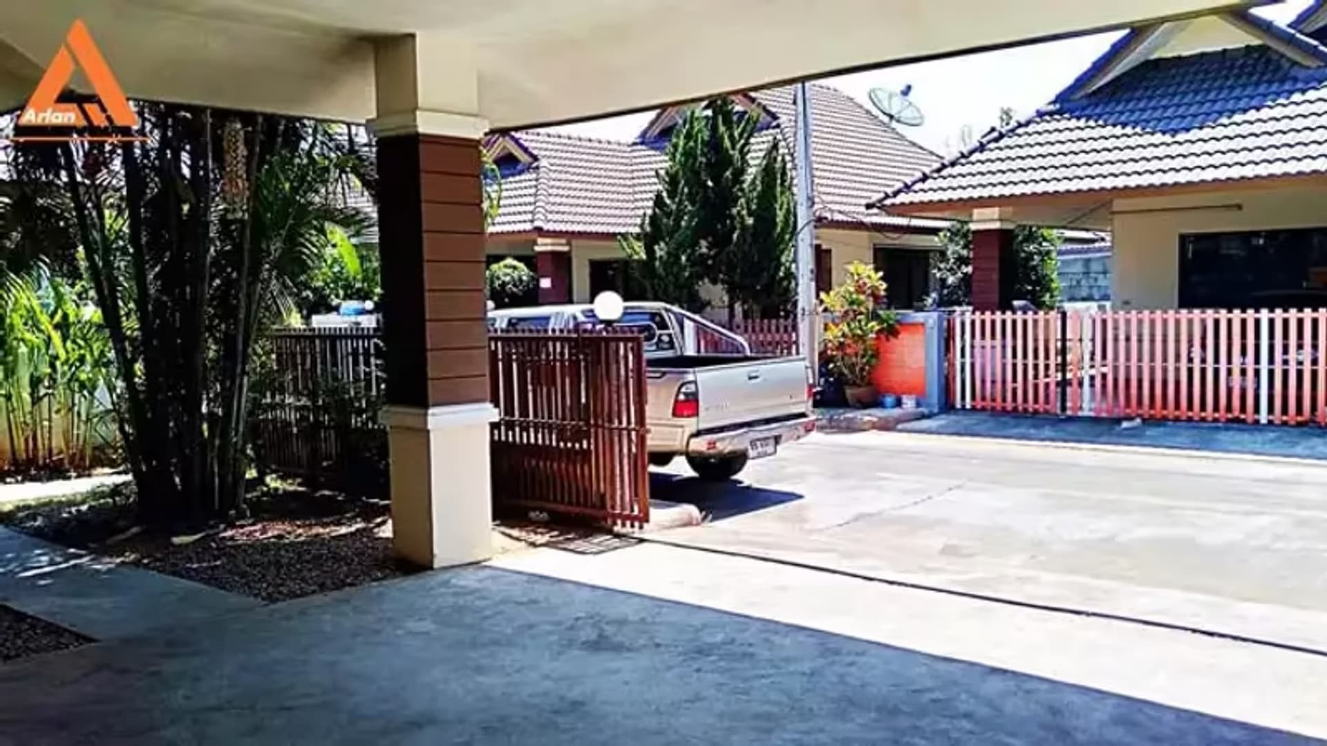 2 Bedroom House - Image 3