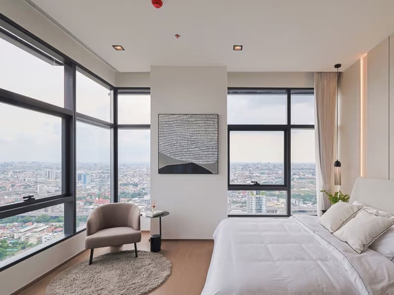 3 Bed Condo for Sale in Ratchathewi